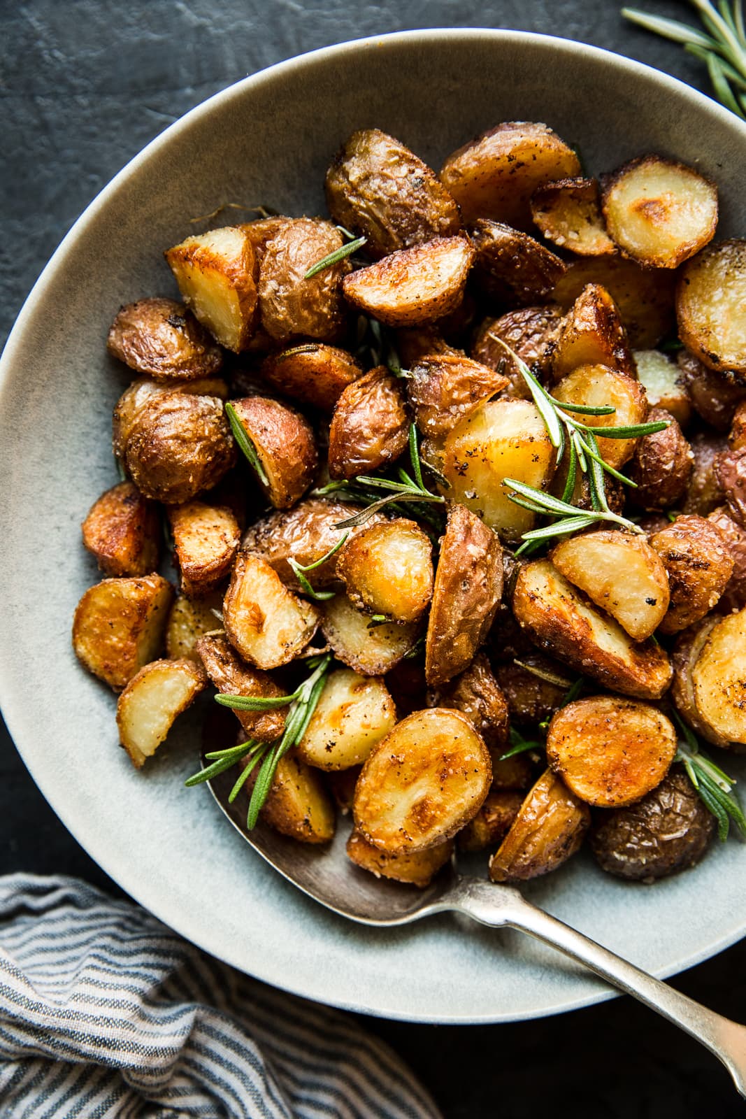 MINI PAPAS DE TEMPORADA ASADAS CON HIERBAS- 250 gramos