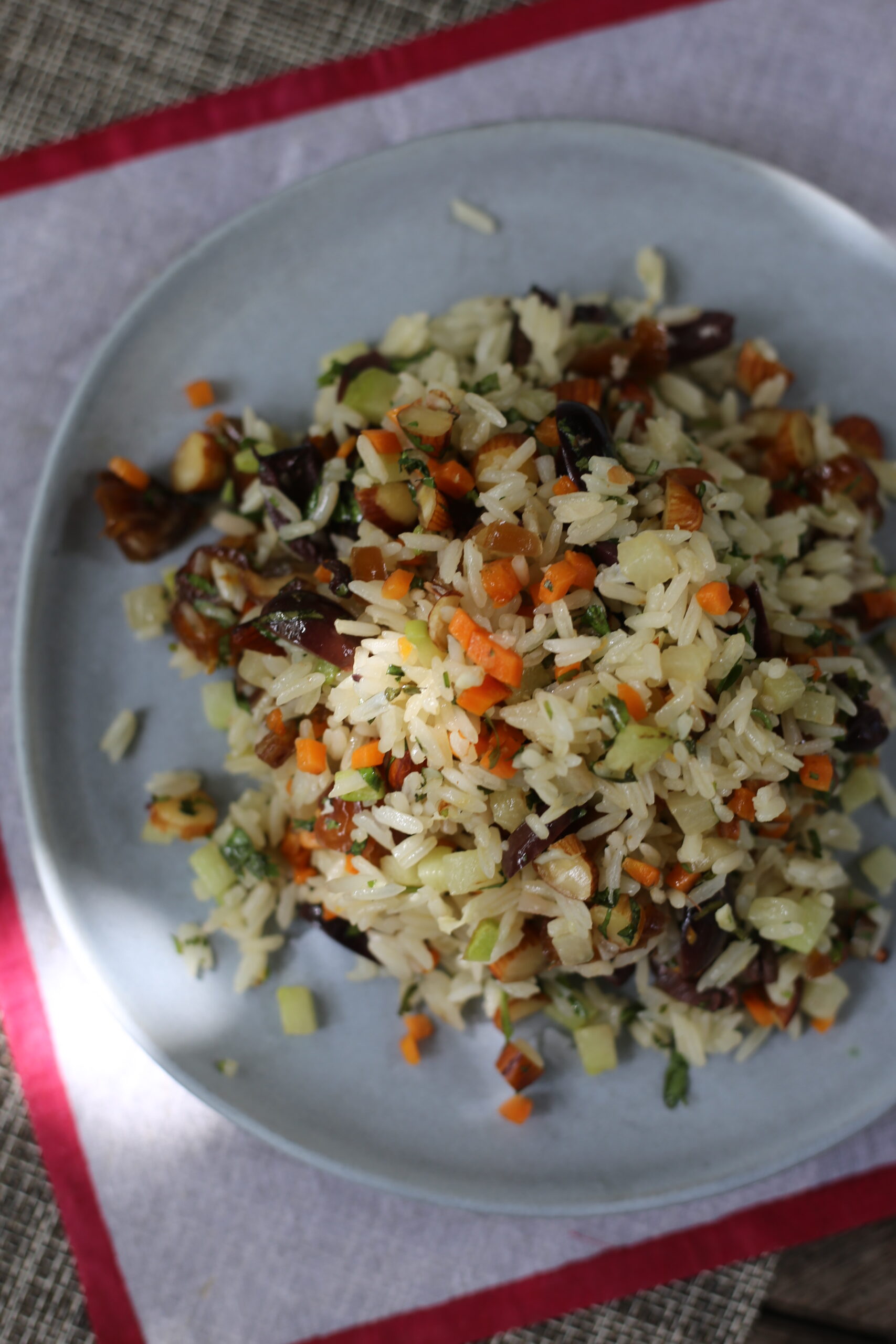 ARROZ BASMATI ARREGLADO CON ACEITUNAS Y ALMENDRAS - 250 gramos